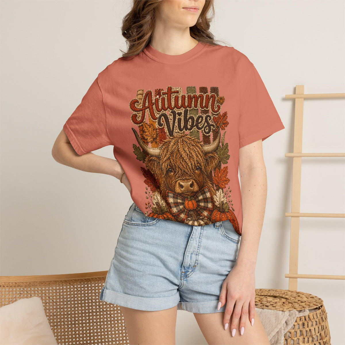 Autumn Vibes Highland Cow T-Shirt — Cute Fall Pumpkin Plaid Tee