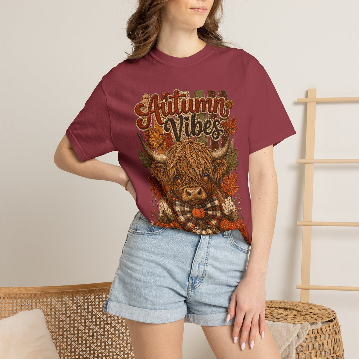 Autumn Vibes Highland Cow T-Shirt — Cute Fall Pumpkin Plaid Tee